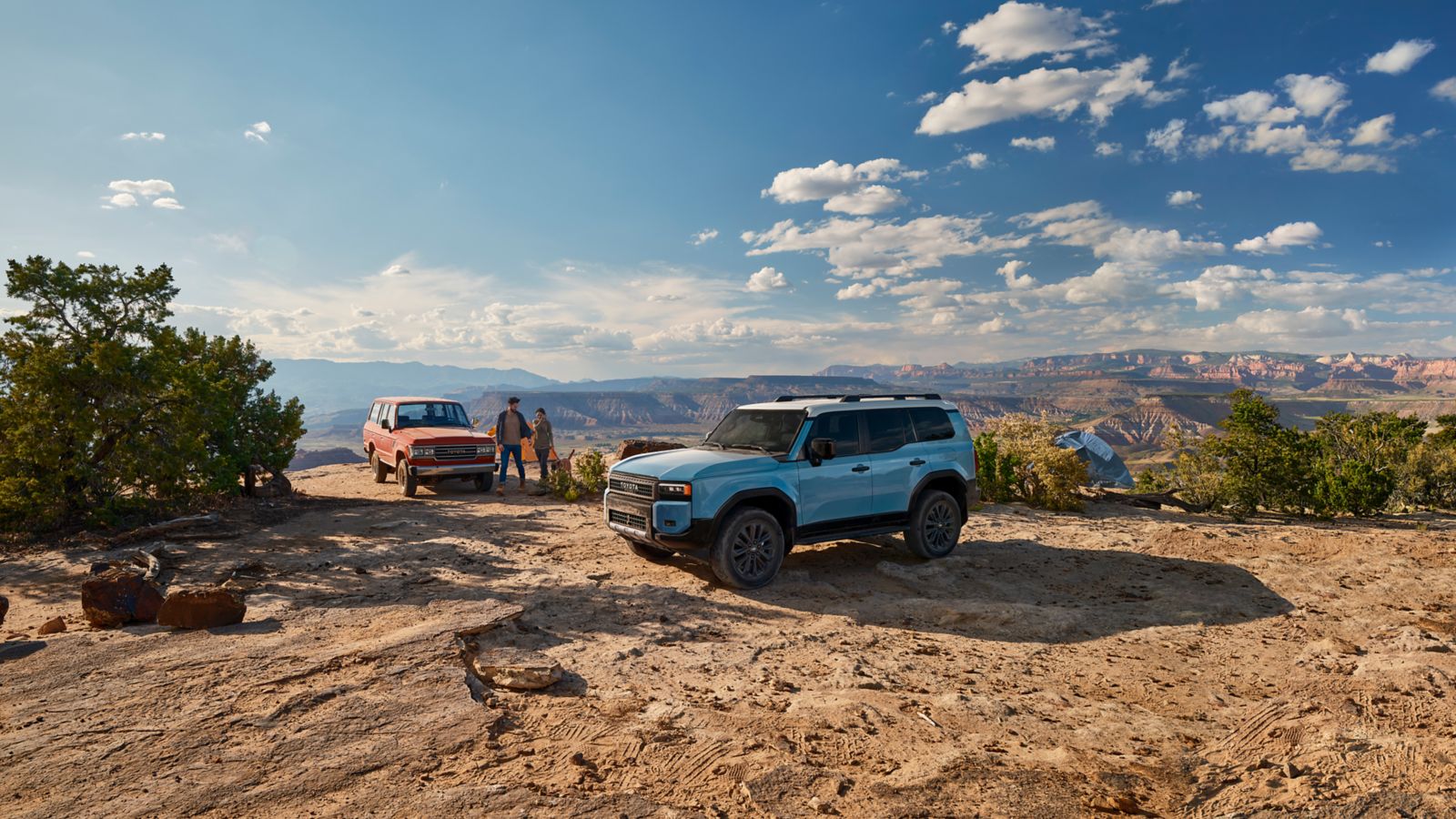 Toyota Land Cruiser Prado trasera Venezuela — acceso tercera fila SUV premium
