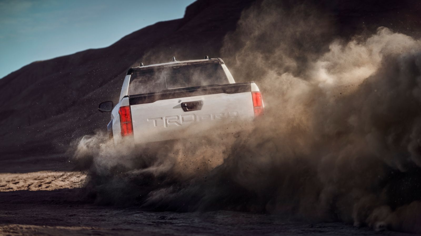 Toyota Hilux caja trasera pickup Venezuela — capacidad de carga diesel 4x4